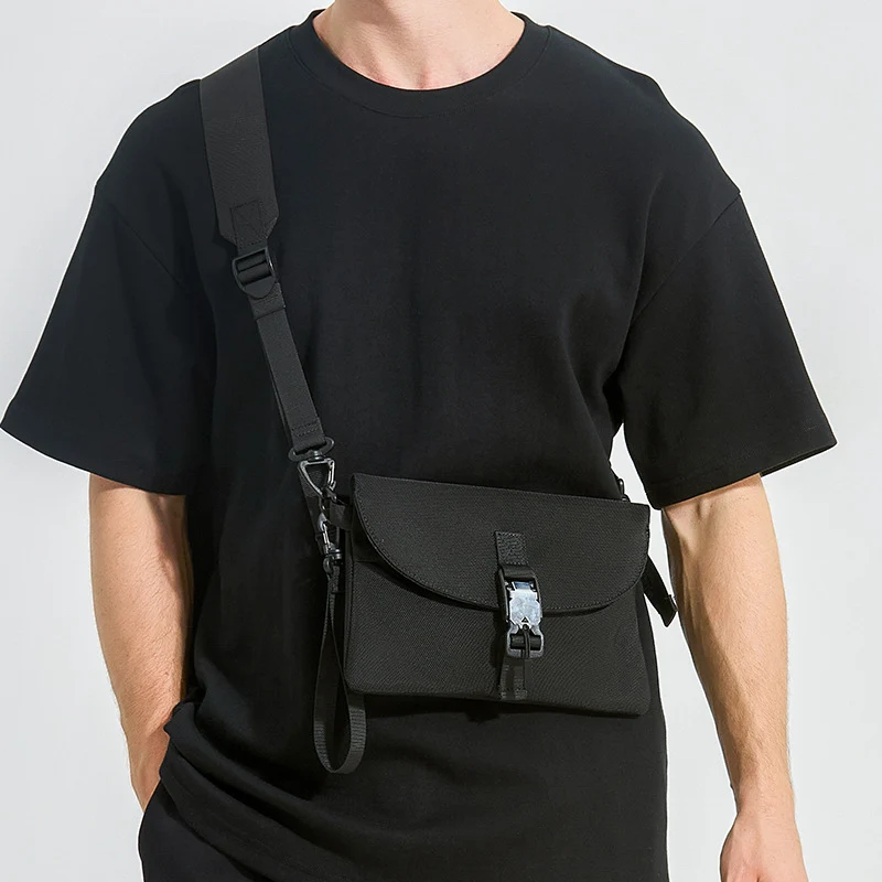 Elegante Umhängetasche mit Organizer Skanto