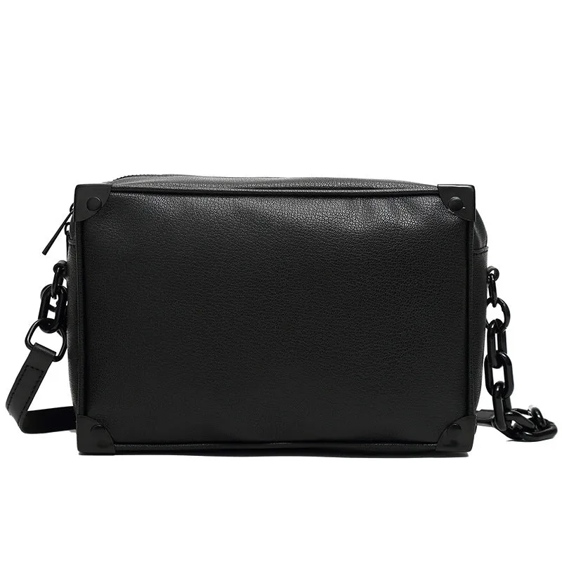 Crossbody-Tasche mit Kettendetail Skanto