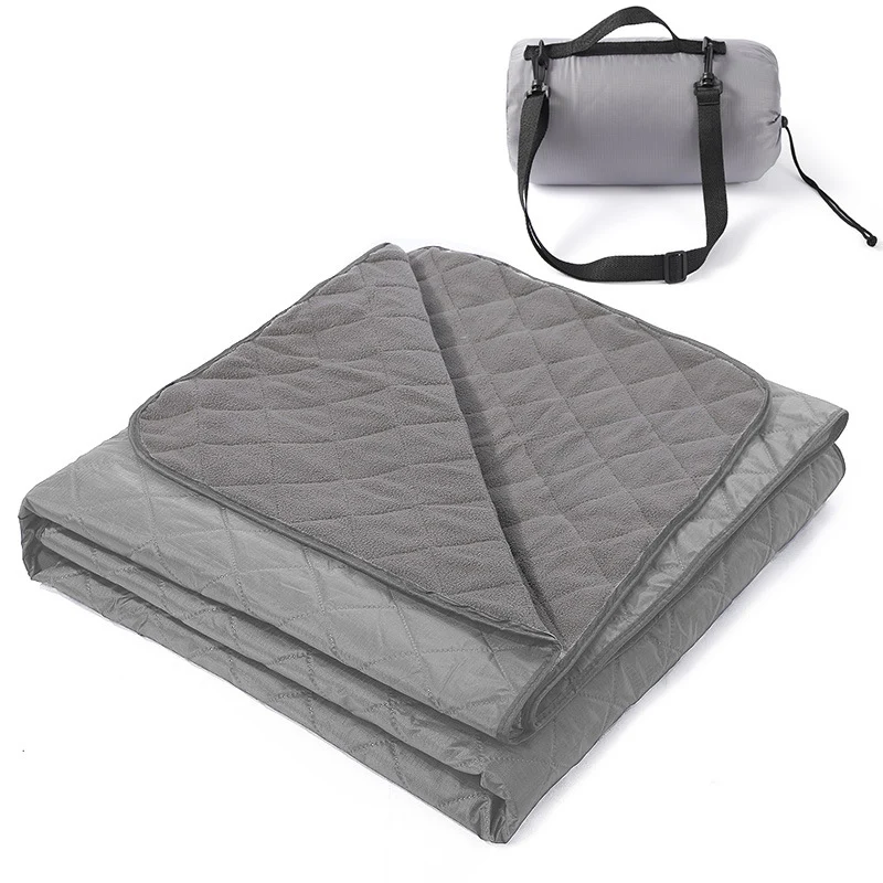 Premium isolierte Outdoor-Picknickdecke Skanto