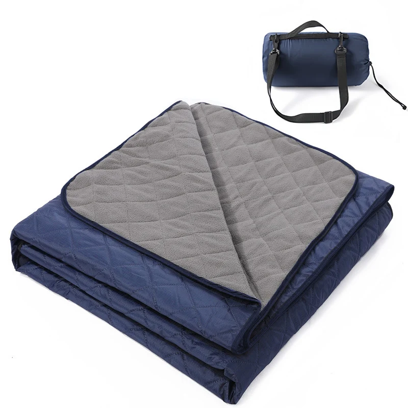 Premium isolierte Outdoor-Picknickdecke Skanto