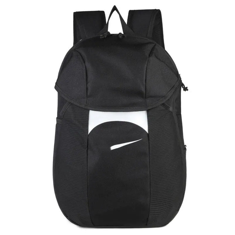 Multifunktionaler Rucksack mit innovativem Stauraum Skanto