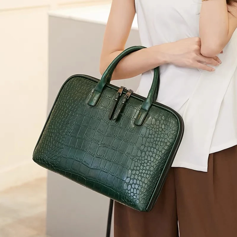 Elegante Handtasche in Kroko-Optik Skanto