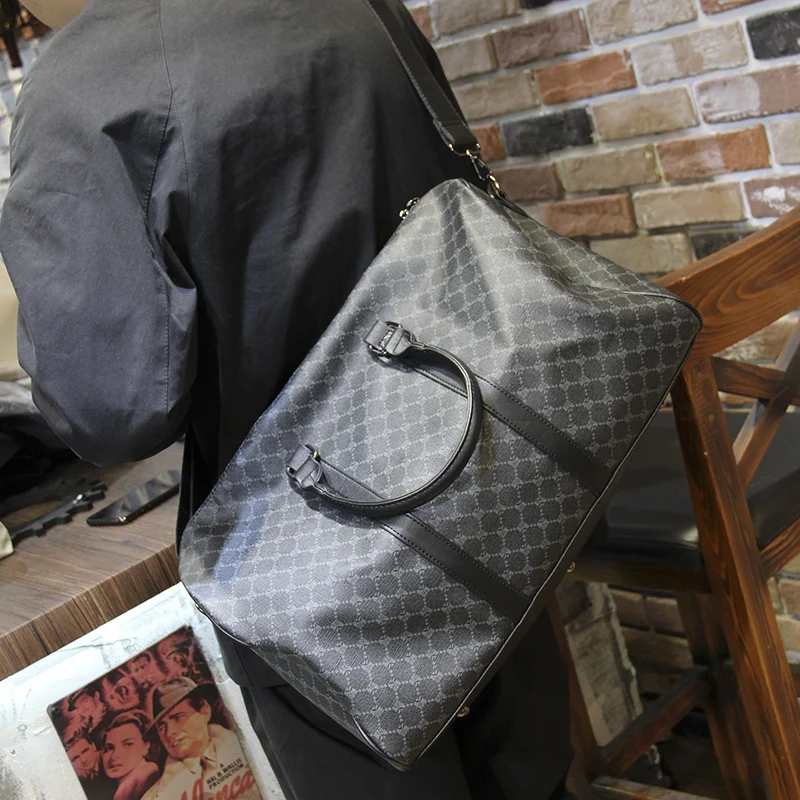 Hochwertige Reisetasche im modernen Design Skanto