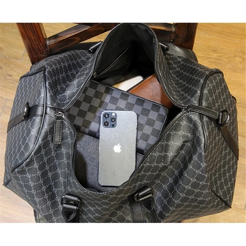 Hochwertige Reisetasche im modernen Design Skanto