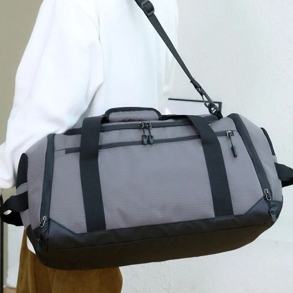 Geräumige Sport- und Reisetasche mit verstärktem Boden Skanto
