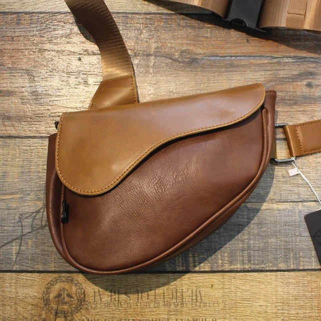 Elegante Umhängetasche mit innovativem Verschluss Skanto