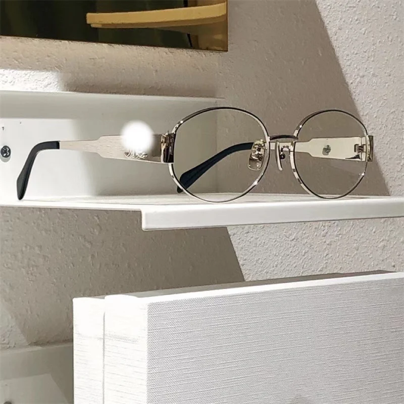 Exklusive ovale Designer-Sonnenbrille für Damen Skanto