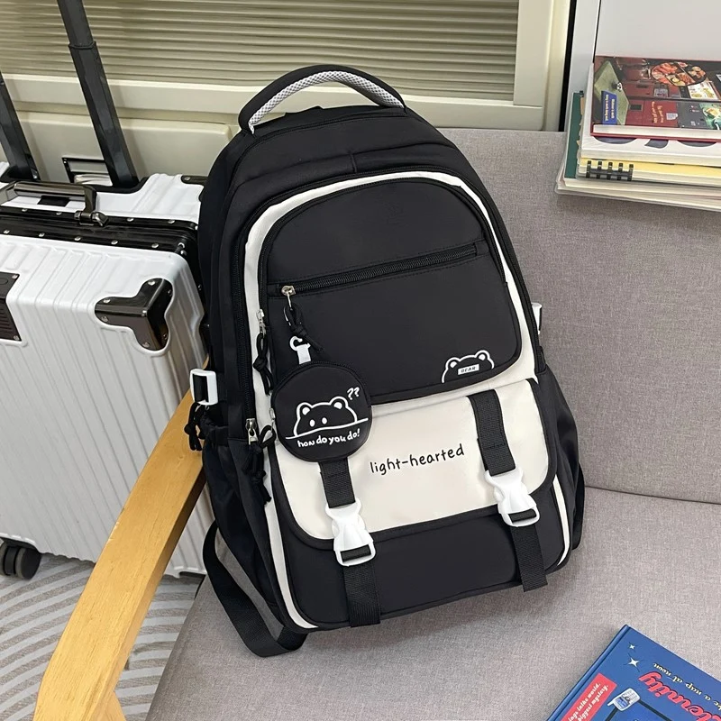 Leichter Mehrfächer-Schul- und Reiserucksack