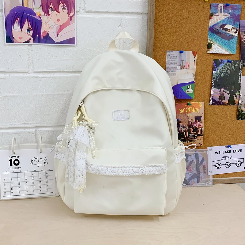 Eleganter Rucksack mit Spitzendetails