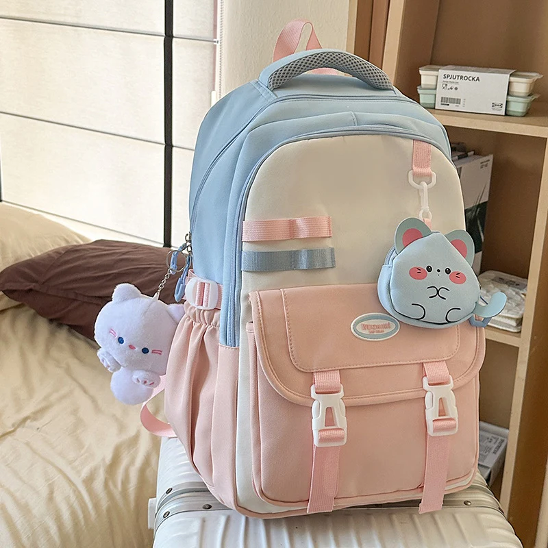 Lässiger Schulrucksack mit mehreren Fächern