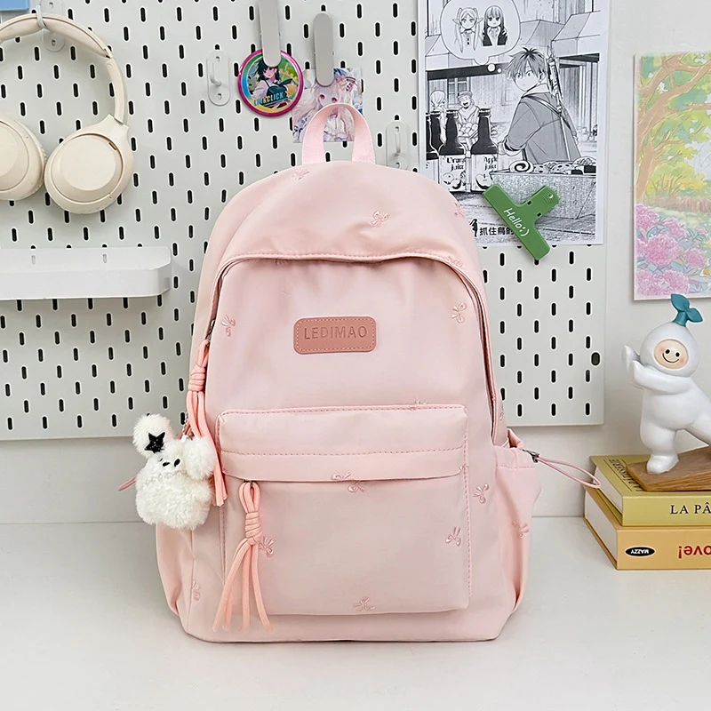Eleganter Schulrucksack mit floraler Stickerei