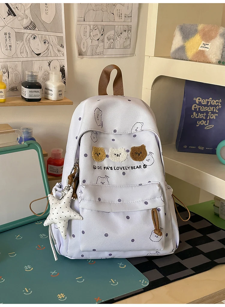 Niedlicher Schulrucksack im Cartoon-Stil