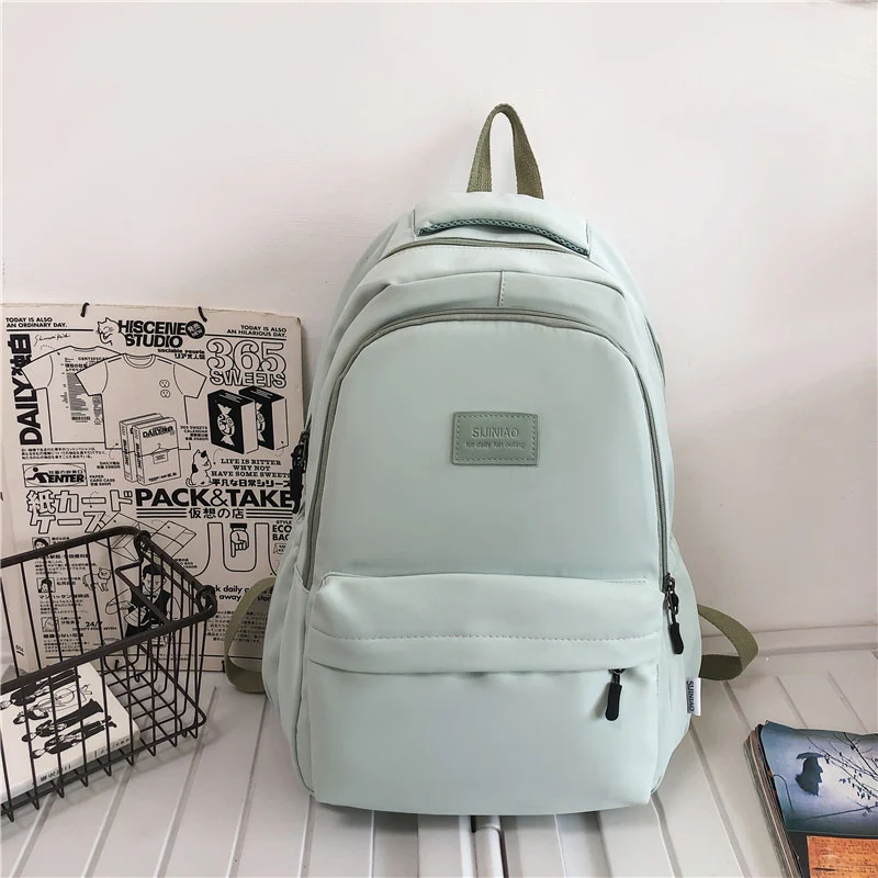 Multifunktionaler Schulrucksack mit vielen Fächern