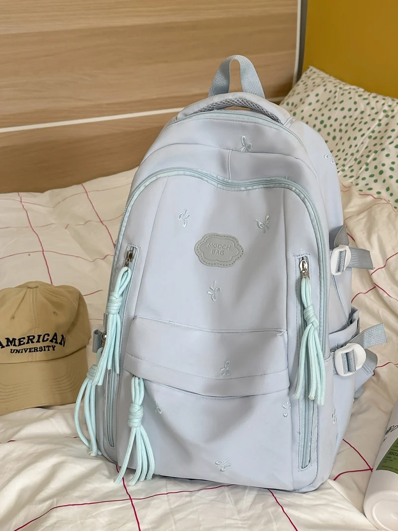Detailliert bestickter Schulrucksack