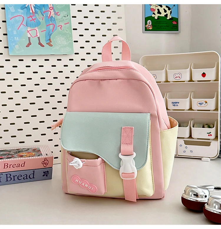 Lässiger Schulrucksack mit vielen Taschen