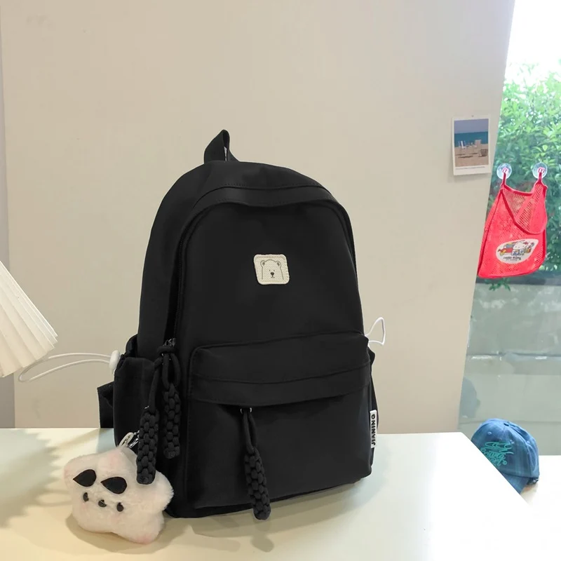Leichter Schulrucksack mit niedlichem Charakter-Motiv