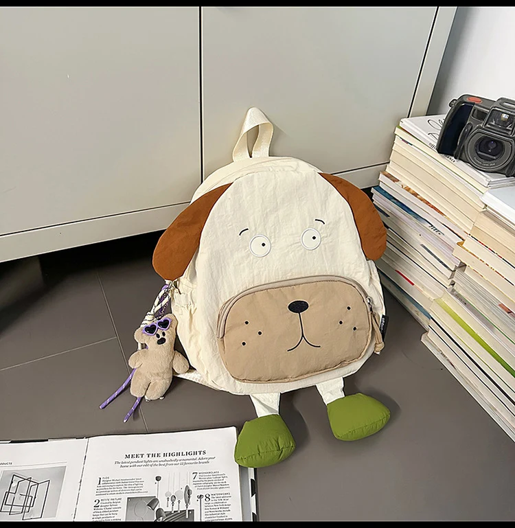 Verspielter Schulrucksack mit Hunde-Motiv