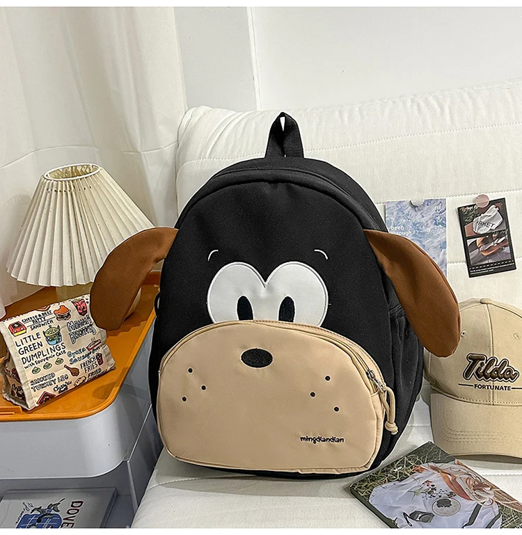 Verspielter Schulrucksack mit Hunde-Motiv