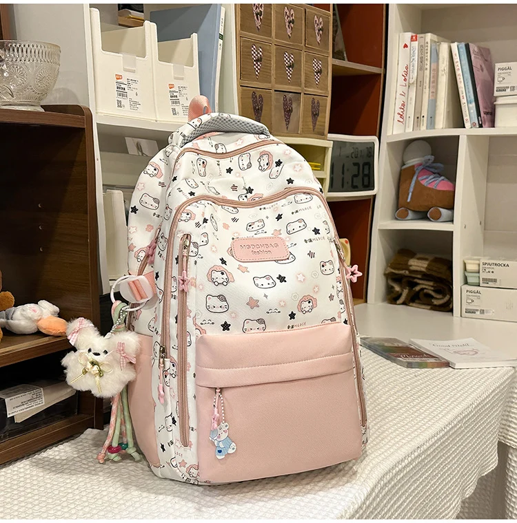 Niedlicher Schulrucksack im Charakter-Design