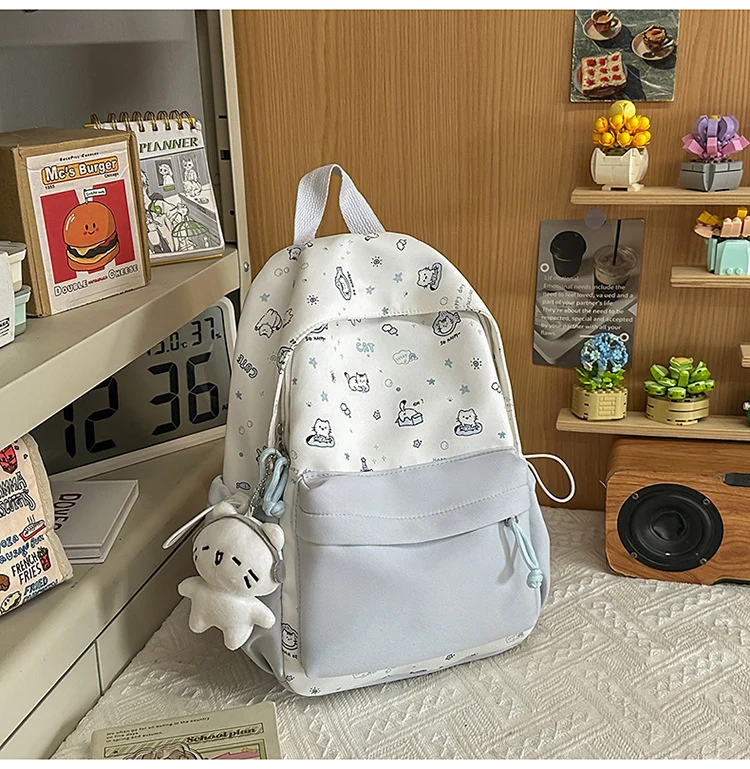 Niedlicher Schulrucksack im Charakter-Design