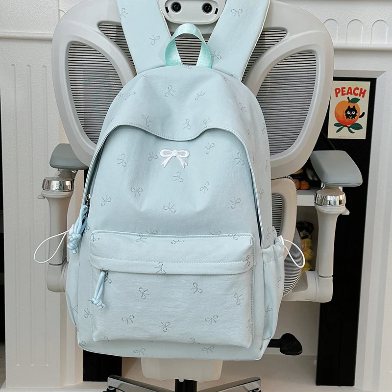 Niedlicher Mini-Rucksack aus weichem Stoff