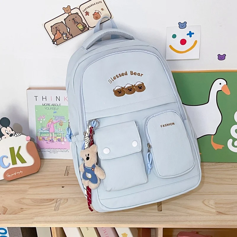 Lässiger Schulrucksack mit Bären-Applikation