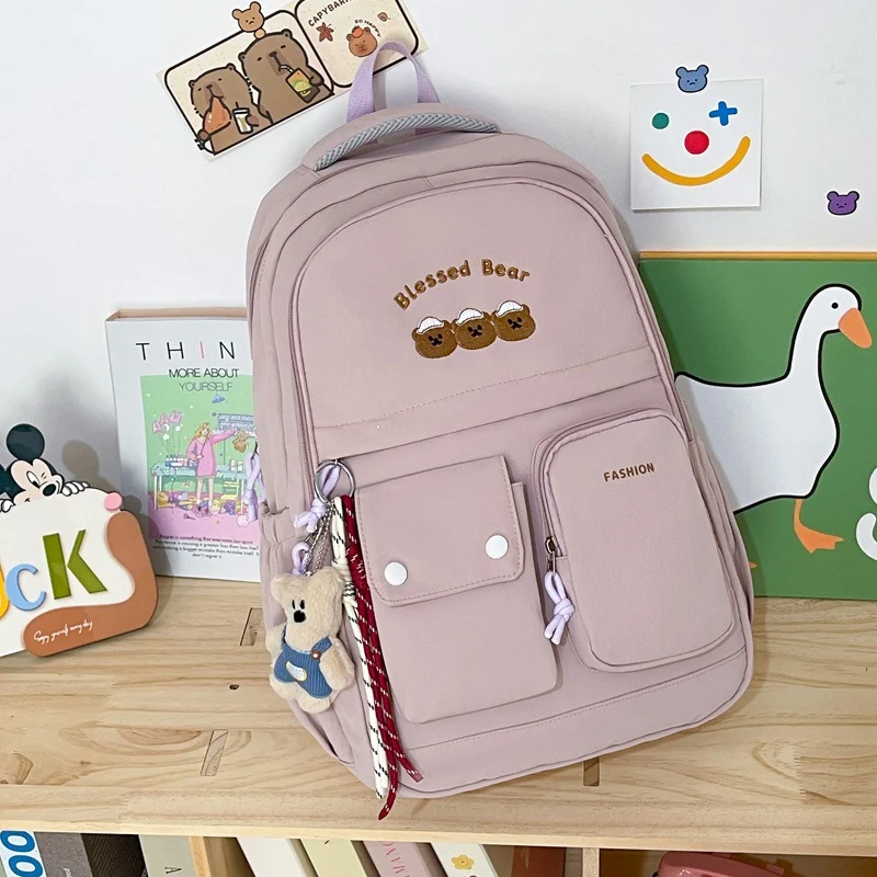 Lässiger Schulrucksack mit Bären-Applikation