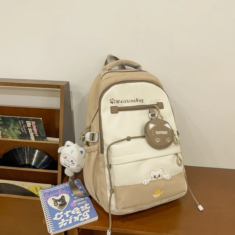 Verspielter Schulrucksack mit Katzen-Design