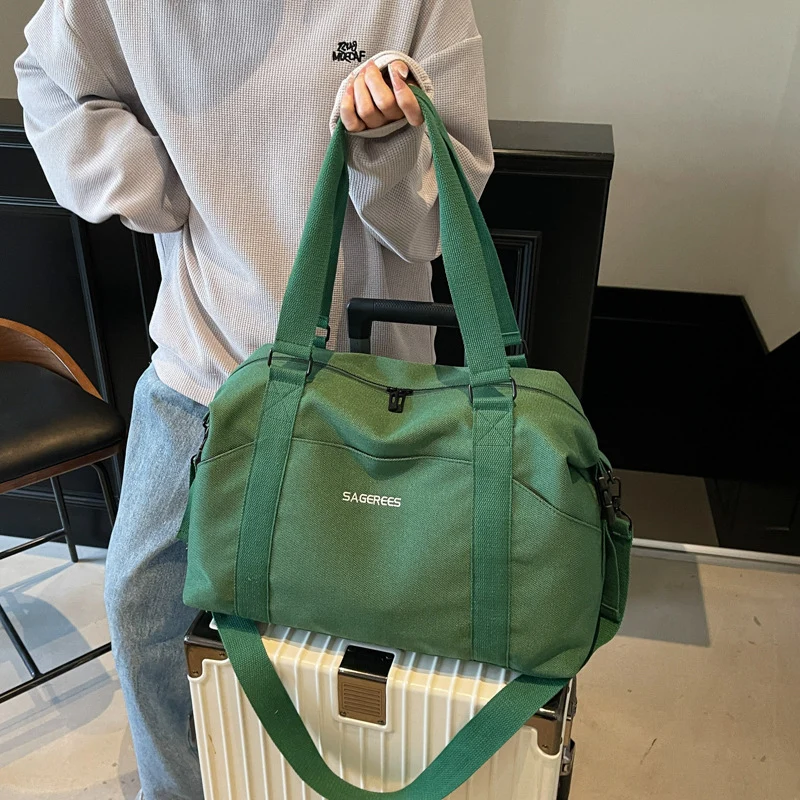 Sportliche Wochenendtasche mit ergonomischen Trageoptionen Skanto