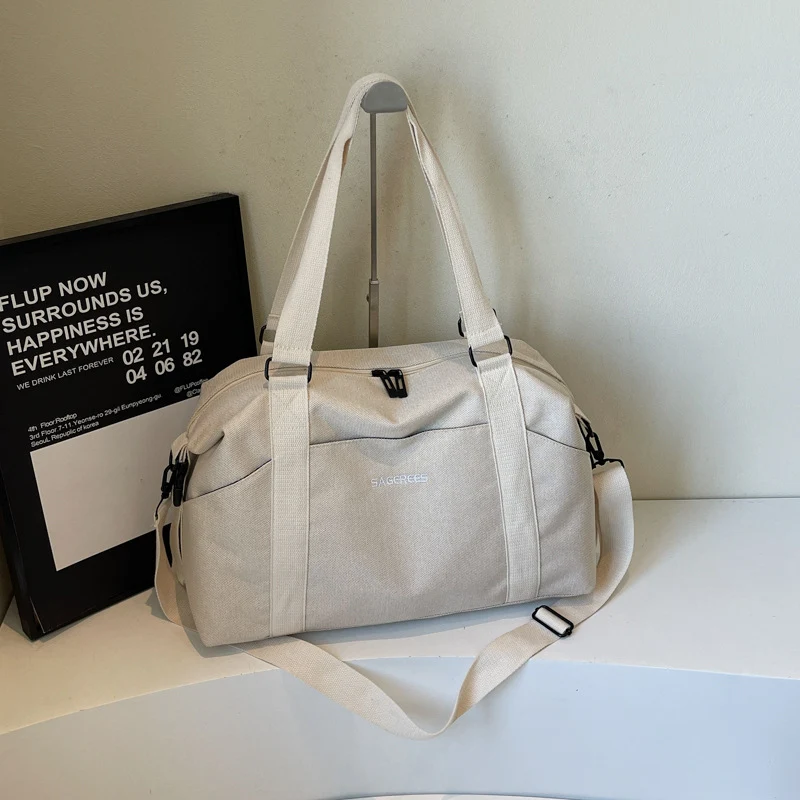 Sportliche Wochenendtasche mit ergonomischen Trageoptionen Skanto