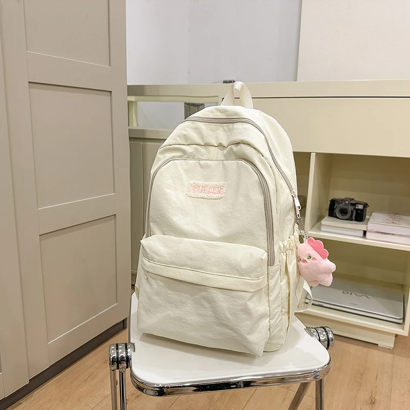 Niedlicher Plüsch-Schulrucksack mit Charakter-Motiv