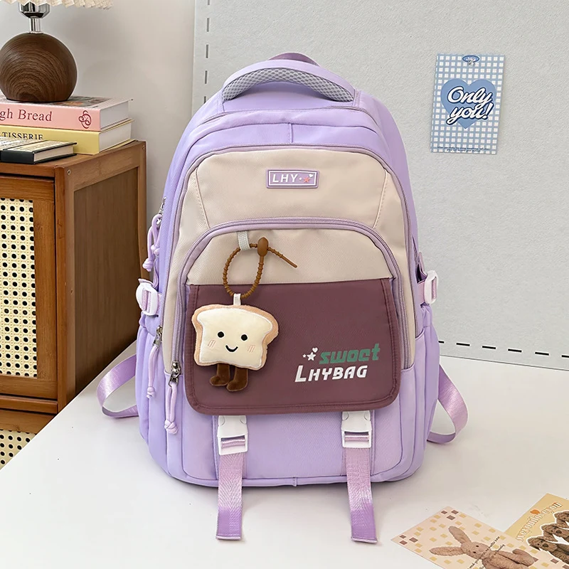 Lässiger Schulrucksack mit vielen Taschen