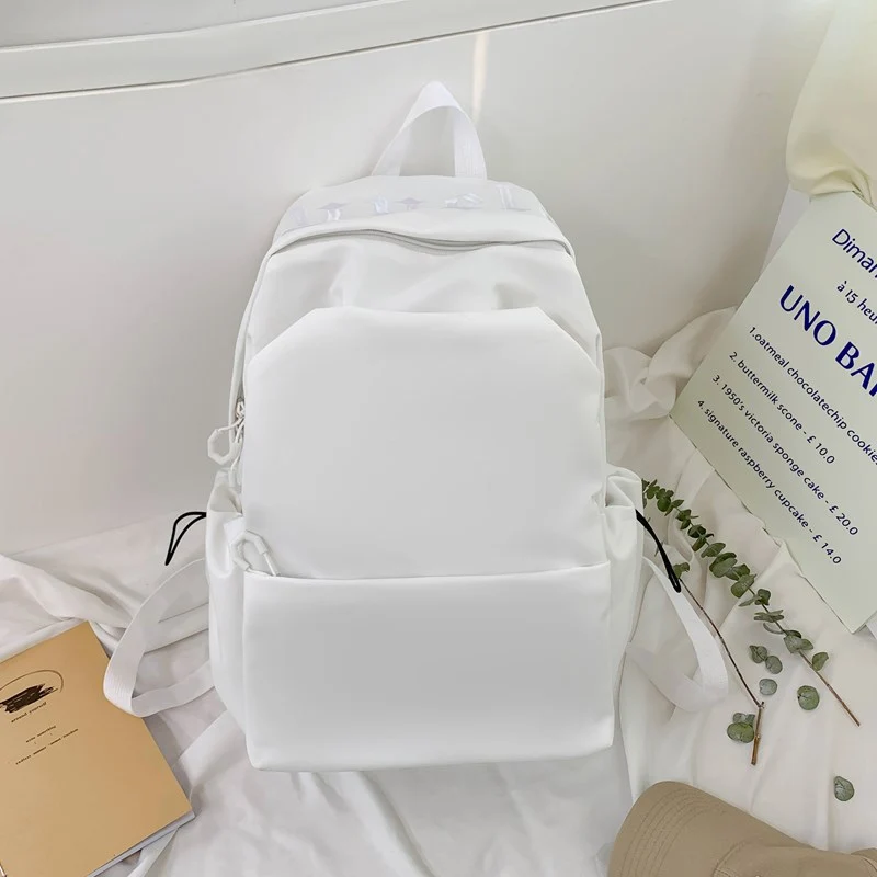 Niedliche Schultasche im Charakter-Design