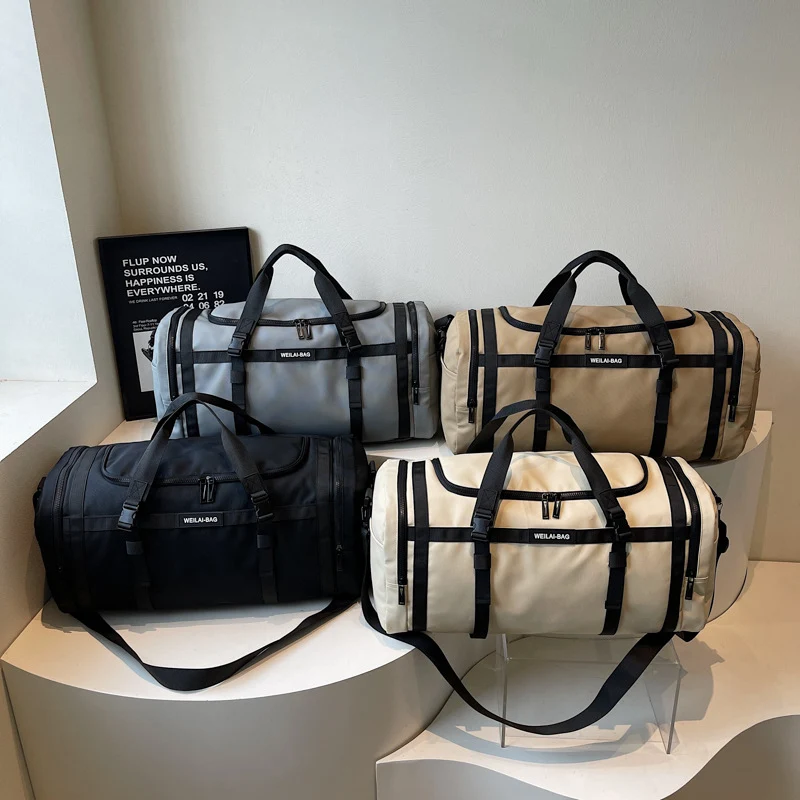 Sportliche Reisetasche mit robustem und wasserabweisendem Material Skanto