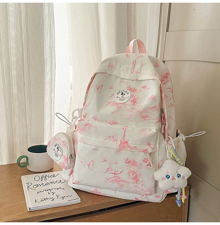 Schulrucksack mit künstlerischem Blumenmuster