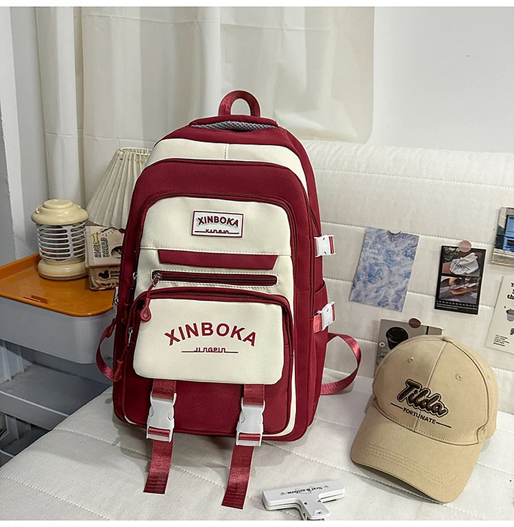Lässiger Schulrucksack mit mehreren Fächern