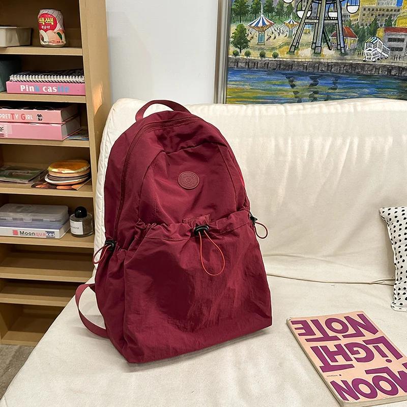 Leichter Schulrucksack mit Kordelzugverschluss
