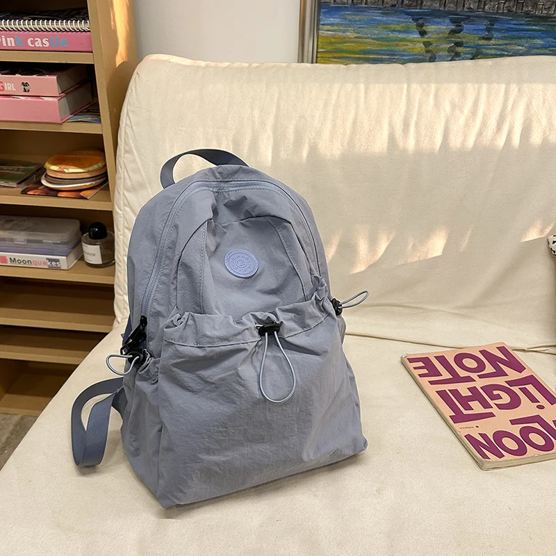 Leichter Schulrucksack mit Kordelzugverschluss