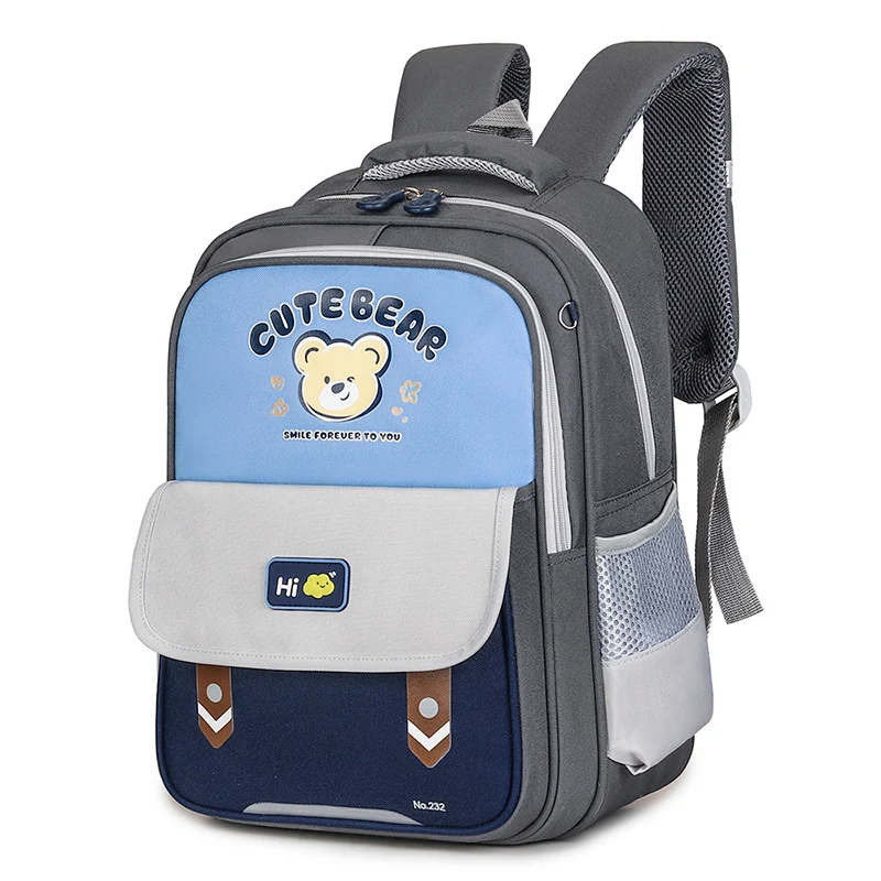 Niedlicher Schulrucksack im Charakter-Design
