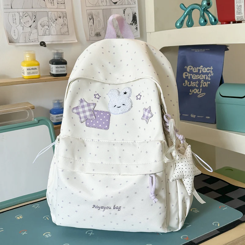 Niedlicher Schulrucksack im Charakter-Design