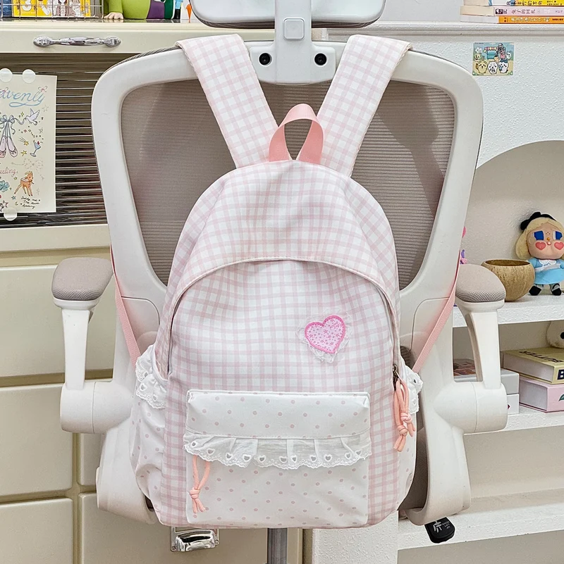 Niedlicher gemusterter Schulrucksack für den Schulanfang