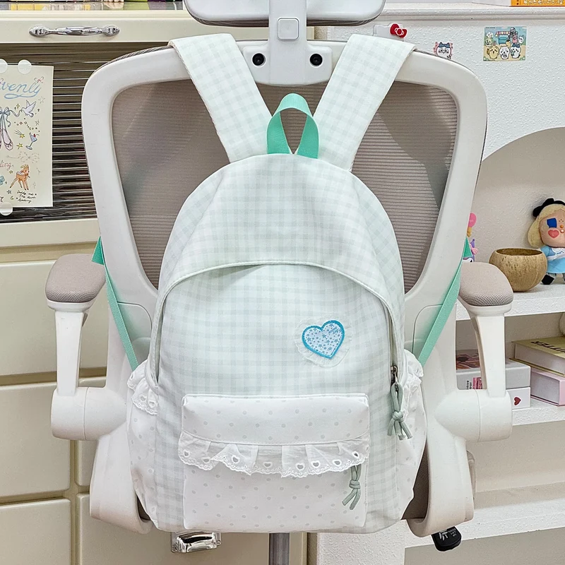 Niedlicher gemusterter Schulrucksack für den Schulanfang