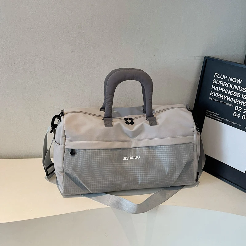 Sportliche Freizeit-Reisetasche mit ergonomischen Griffen und mehreren Fächern Skanto
