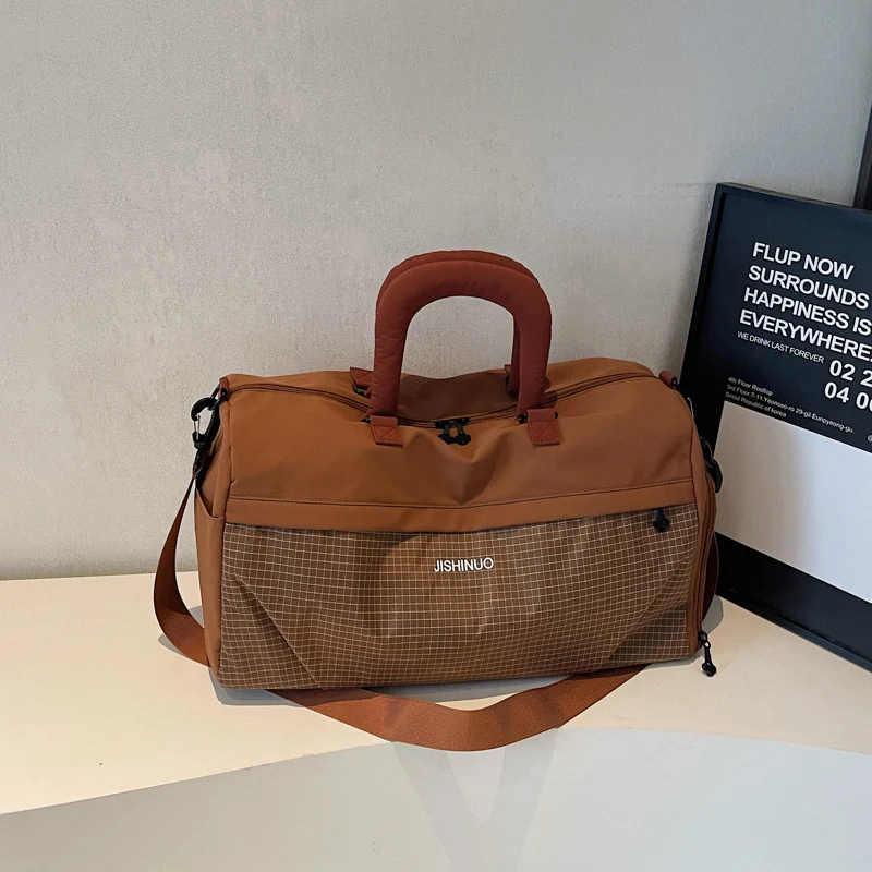 Sportliche Freizeit-Reisetasche mit ergonomischen Griffen und mehreren Fächern Skanto