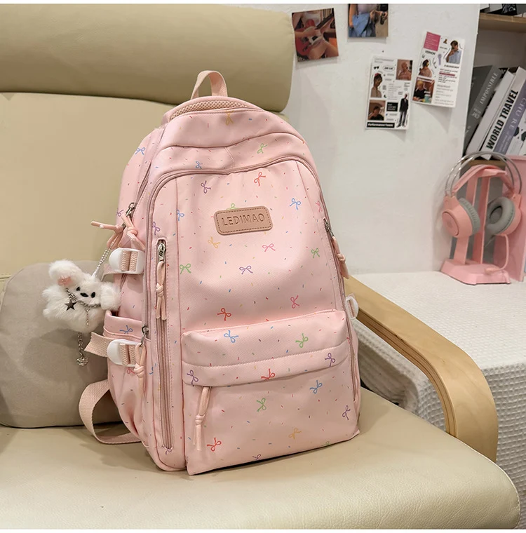 Niedlicher leichter Schulrucksack mit Charakter-Motiv