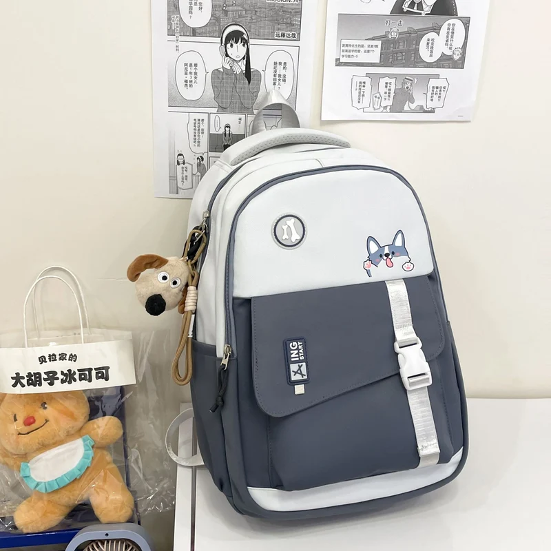 Niedlicher Schulrucksack im Charakter-Design
