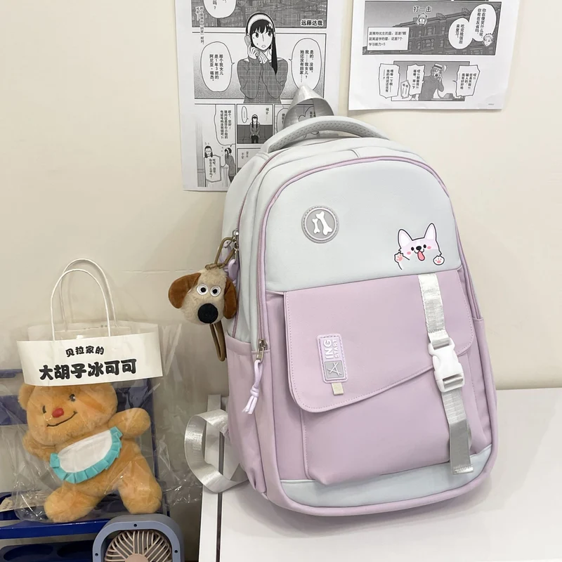 Niedlicher Schulrucksack im Charakter-Design