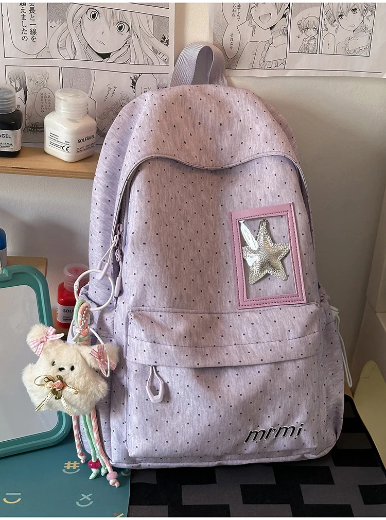 Klassischer Schulrucksack mit vielen Fächern und transparentem Fach