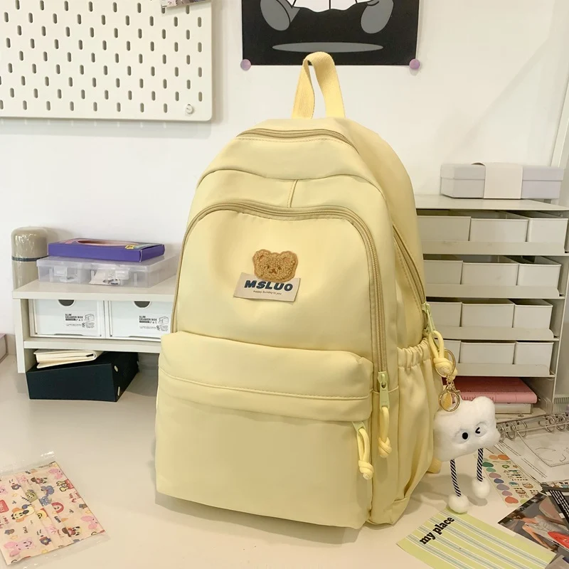 Lässiger Schulrucksack mit vielen Taschen