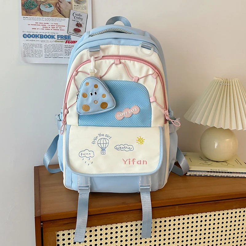 Lässiger Schulrucksack mit vielen Taschen